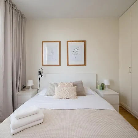 Ogrodowa Peaceful By Bookinghost ワルシャワ